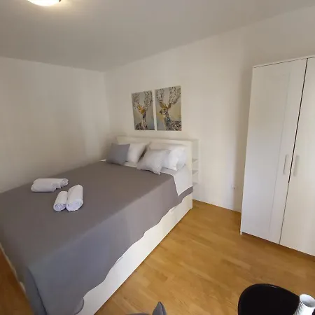 Apartman Leela *