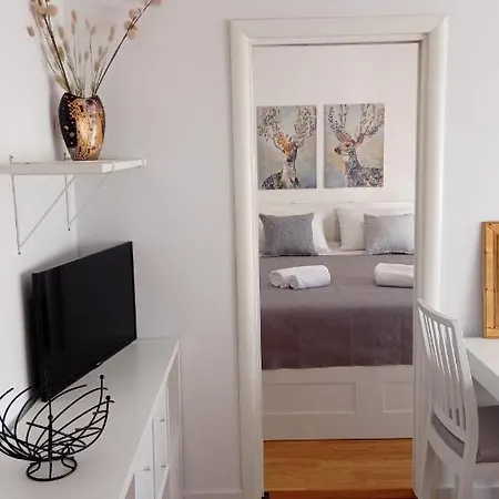 Leela Apartment Split