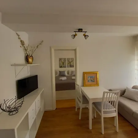 Leela Apartment *