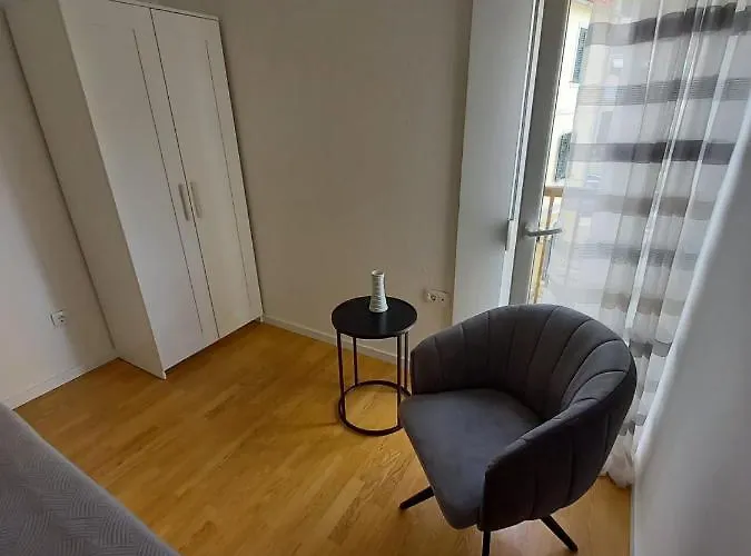 Apartment Leela