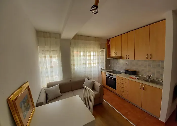 Apartment Leela *